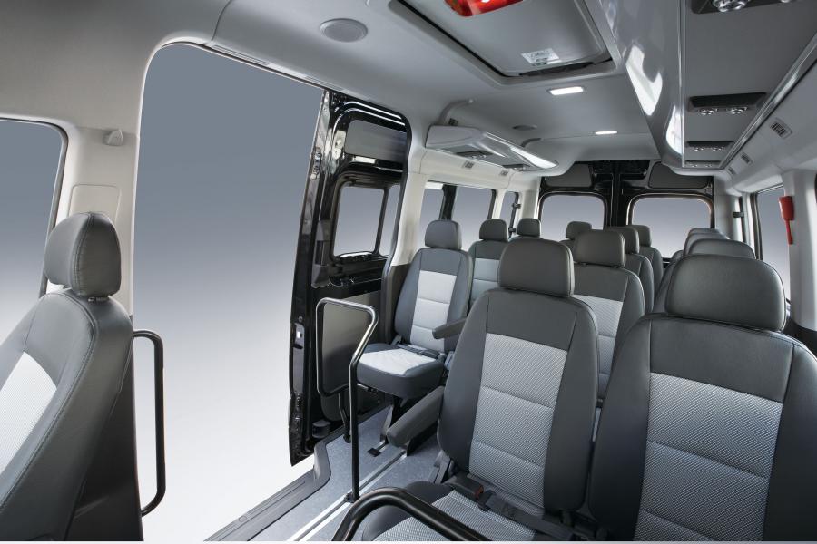  Hyundai H350 Minibus 2015 года  (фото 3 из 14)